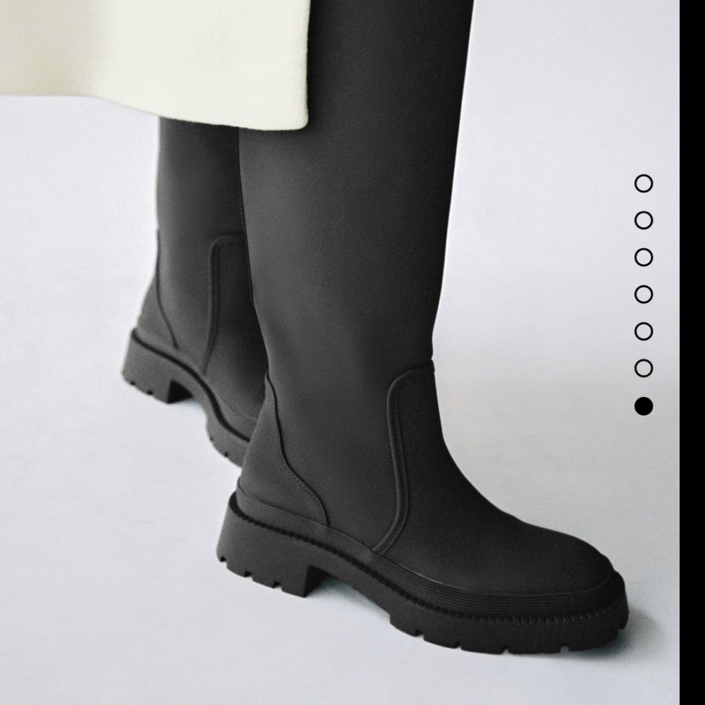 Zara low heel rubberized boots